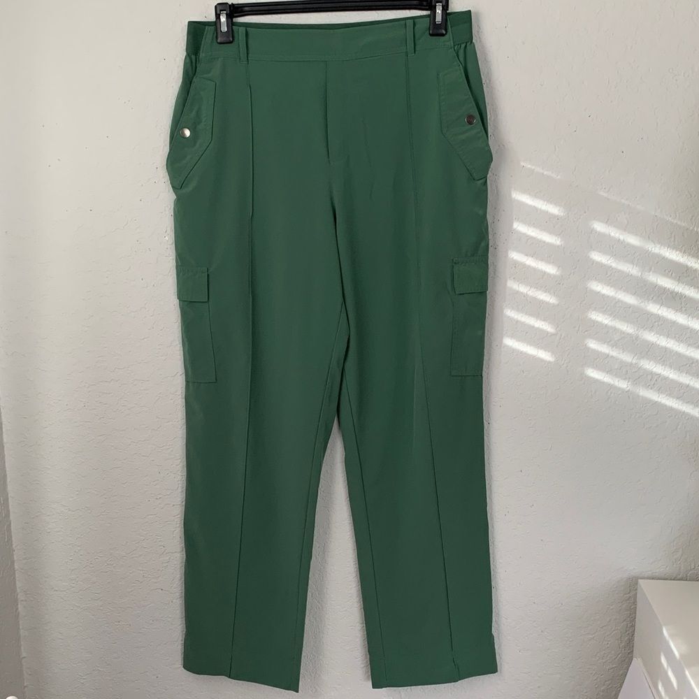 Athleta Vienna Straight Leg Cargo Green Lightweight Pants Pockets Size 16